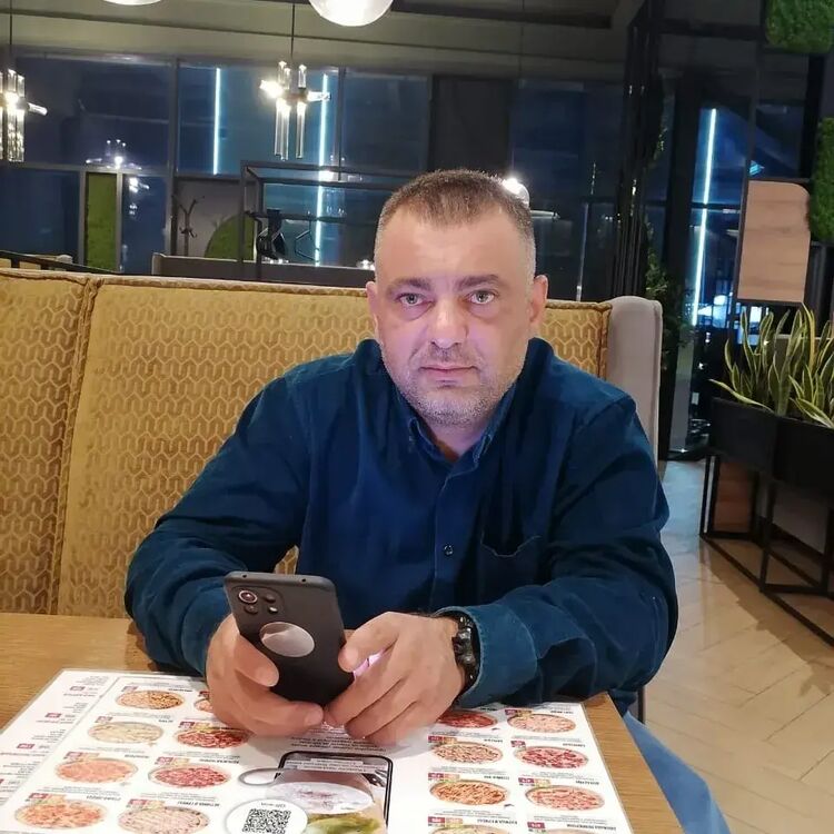  44881644  Mehmet, 39 ,    