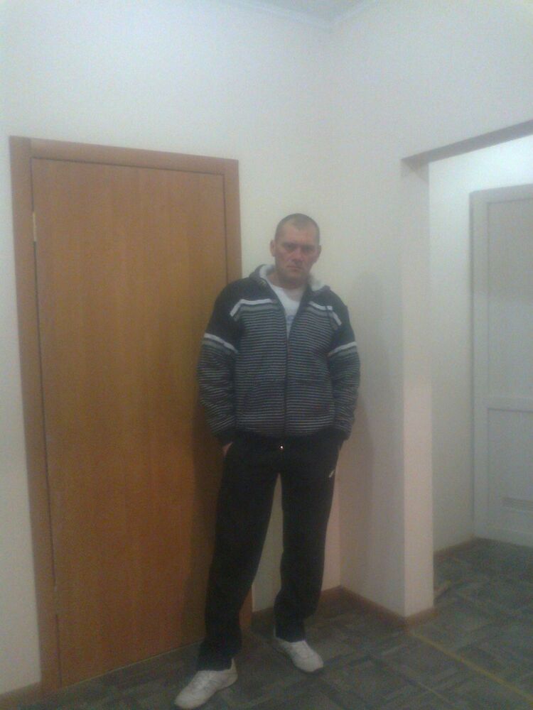  8454154  Serg, 49 ,    