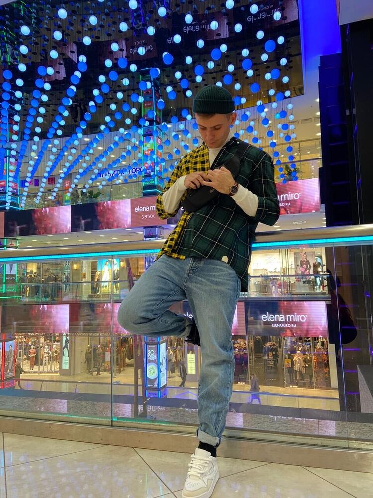  ,   Alex, 28 ,   ,   