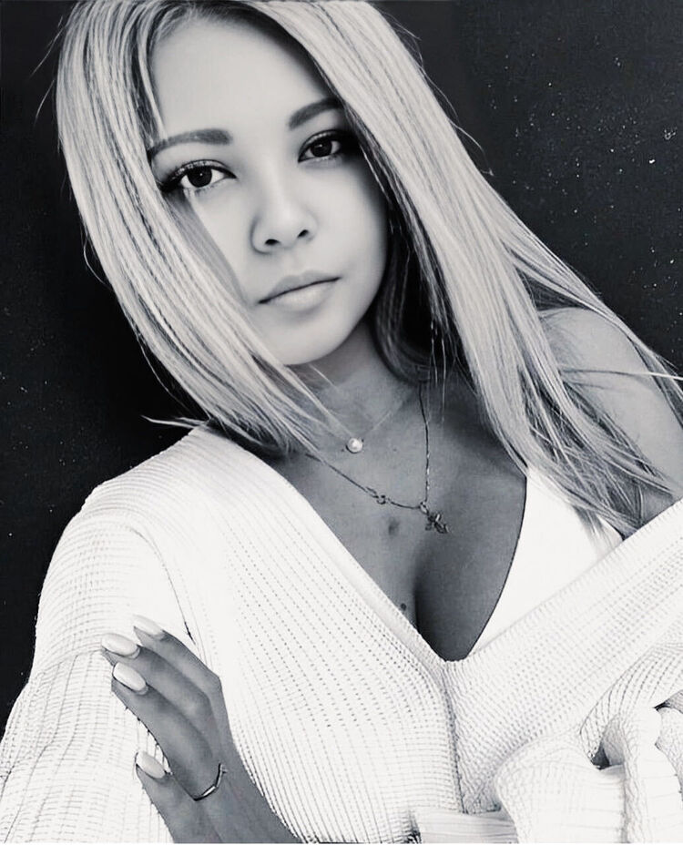  53673364  Lena, 25 ,    