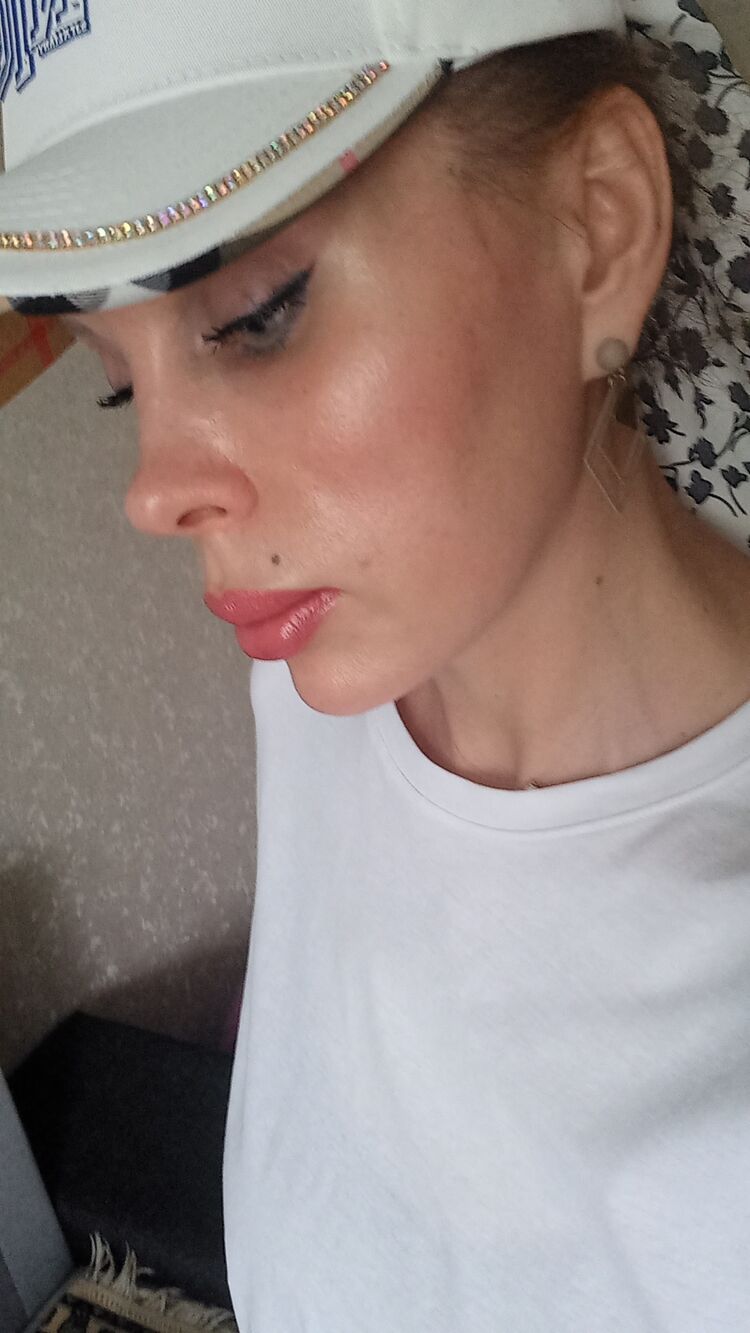 38894254  Helen, 46 ,    