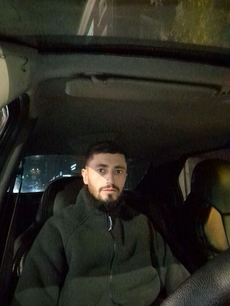  54620984  Amir, 27 ,    