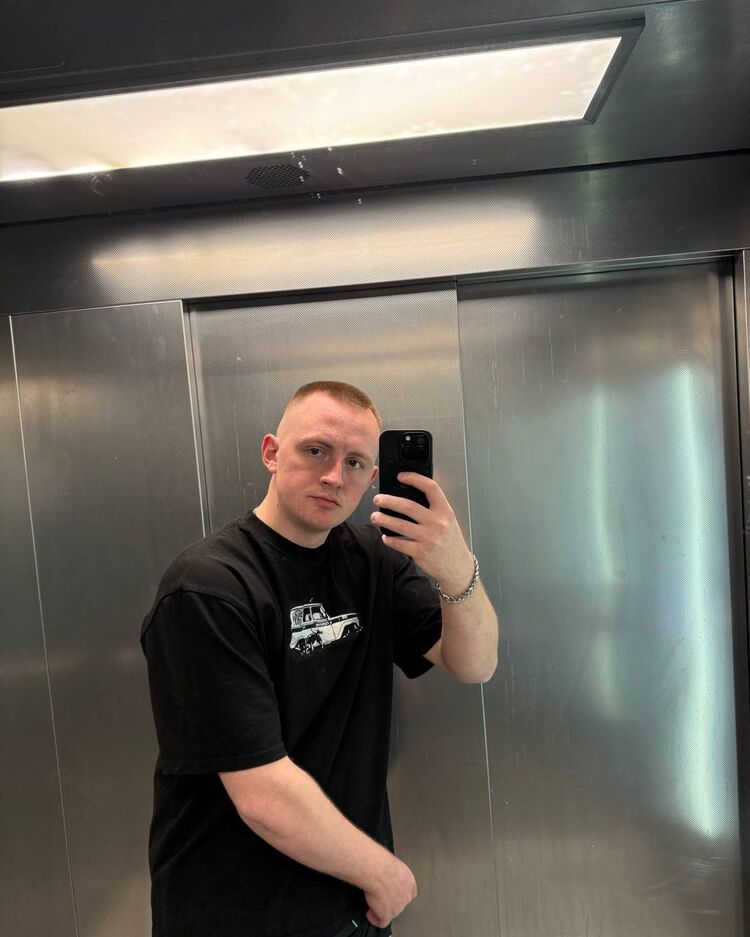  ,   Nikita, 20 ,   ,   