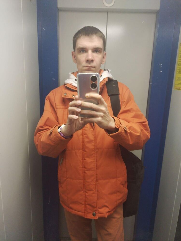  46891084  , 29 ,    