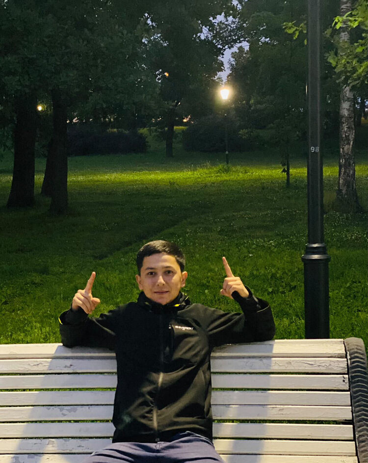  -,   Maxsadbek, 20 ,   ,   