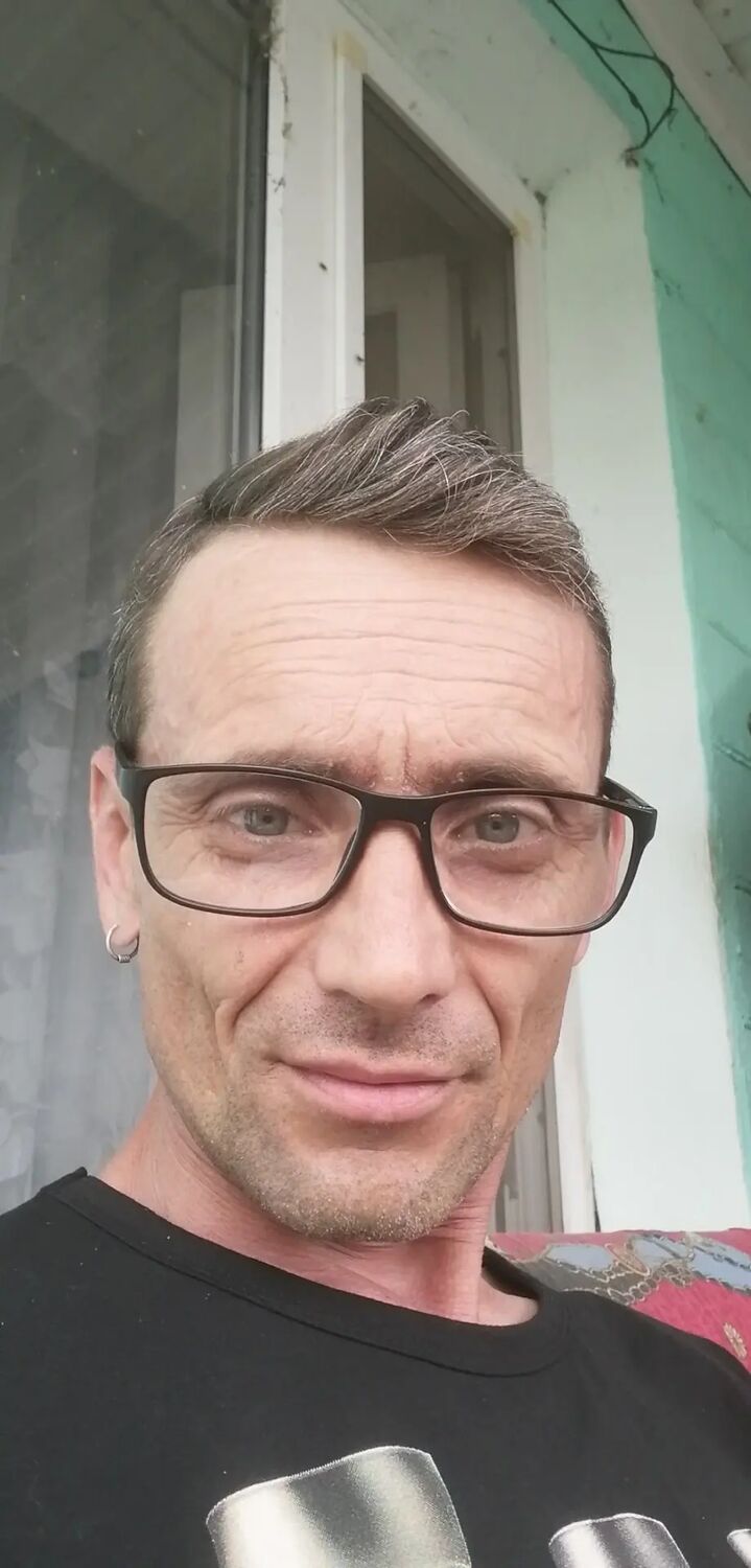  44601884  , 48 ,    