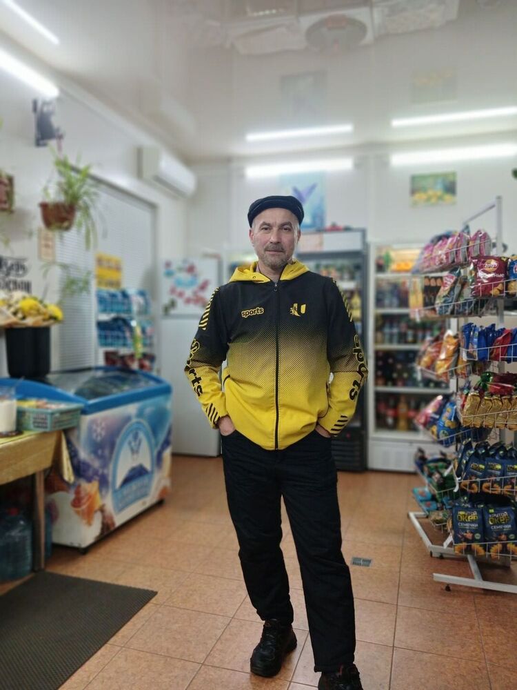  53822614  Alan, 53 ,    