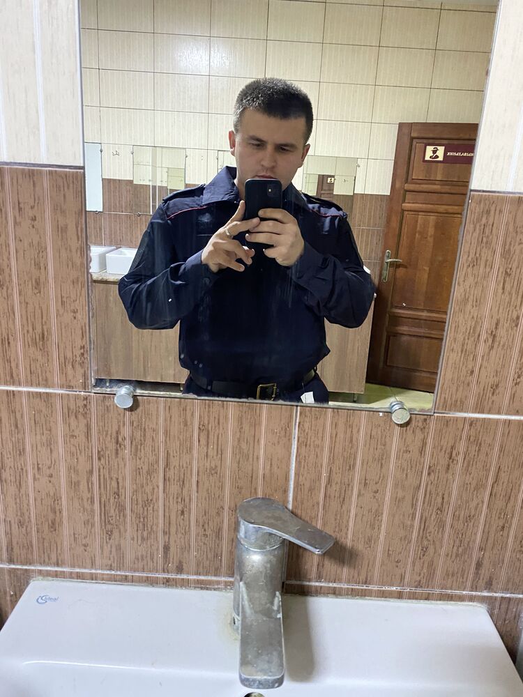  41273944  , 26 ,    
