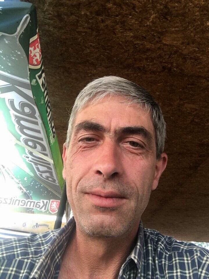  22218624  Rutzi, 51 ,    