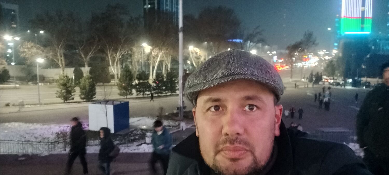  51701544  Temur, 35 ,    