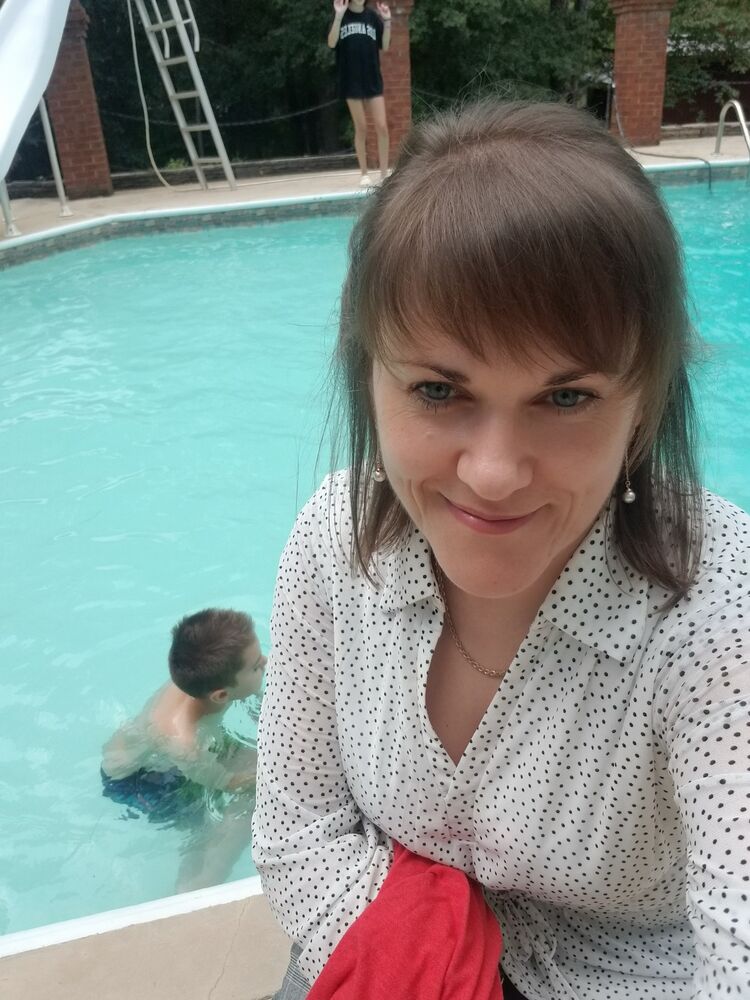  48324544  Kateryna, 35 ,    Cumming