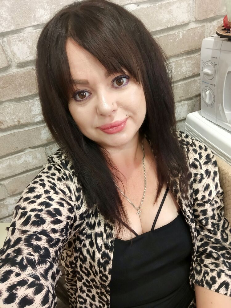  52296774  Ksenia, 45 ,    --