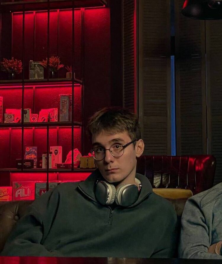  54061254  Enot, 22 ,    