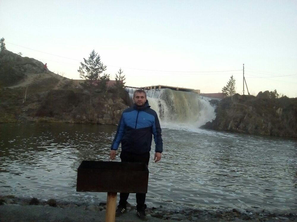  10846884  Artem, 35 ,    