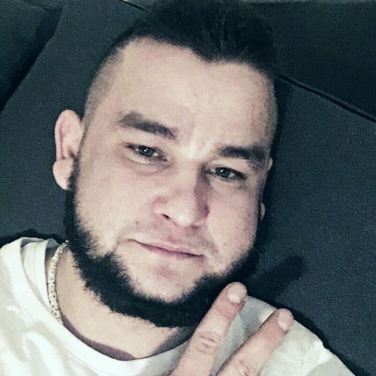  46146384  Johann, 37 ,    Stuttgart