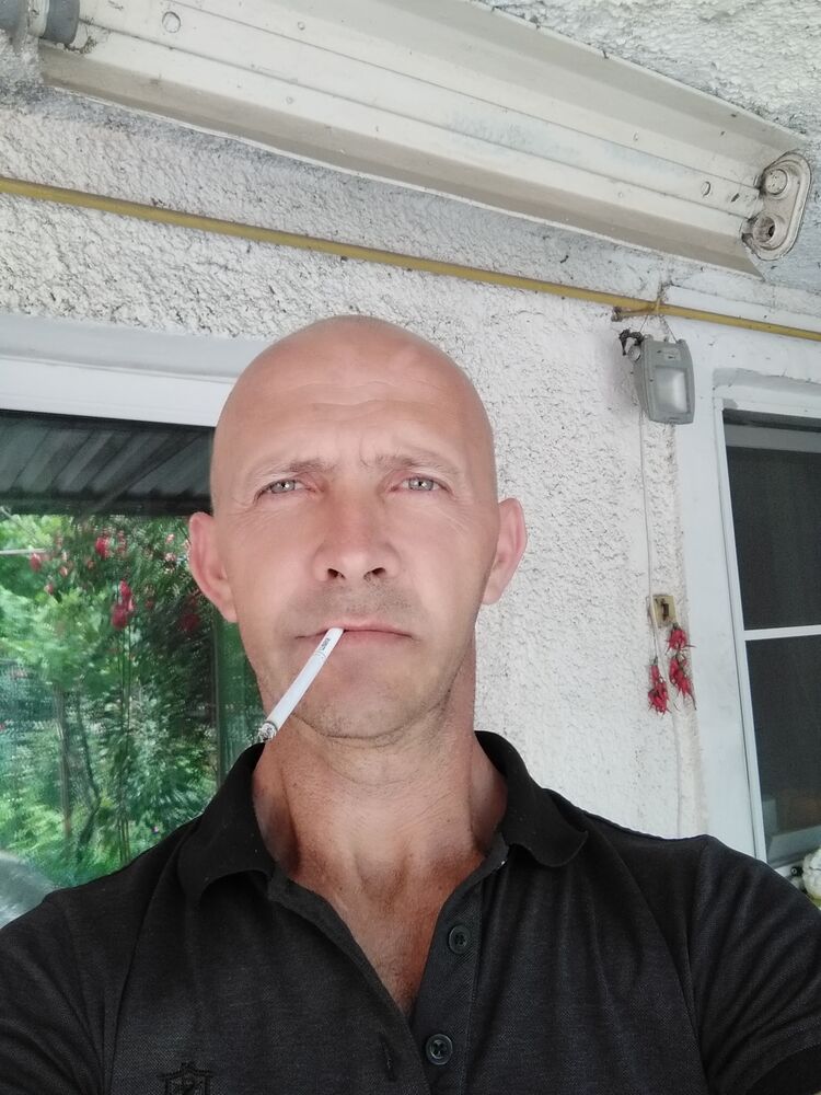  35285174  Alex, 47 ,    