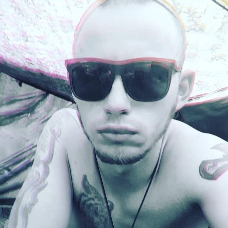  38669744  Ruslan, 32 ,    