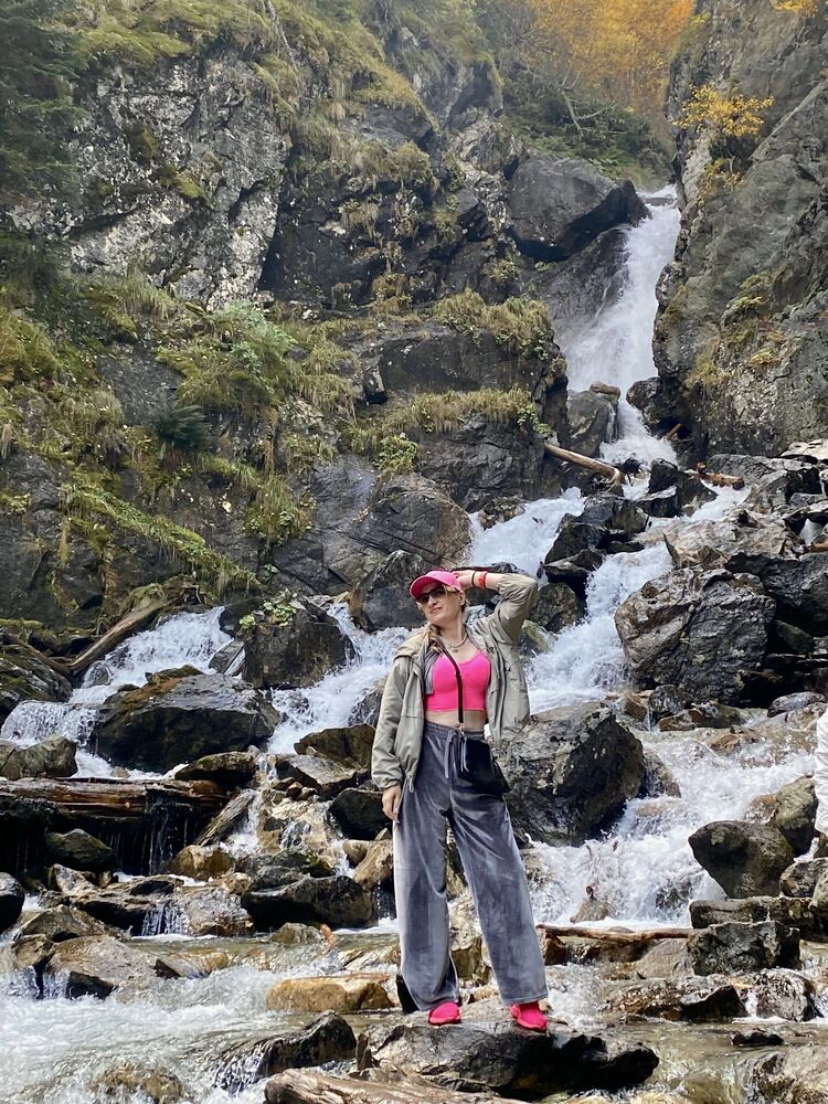  53943474  , 40 ,    --