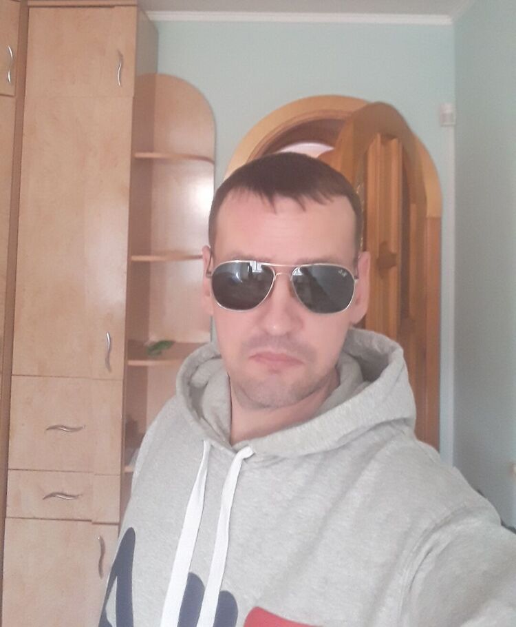  22596564  , 40 ,    