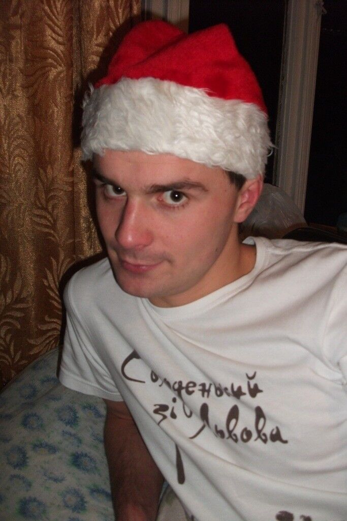  ,   Petro, 37 ,   ,   , c 