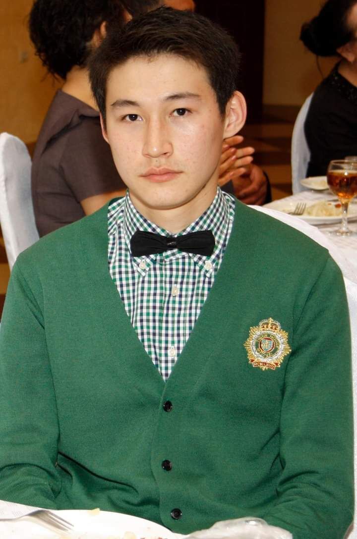  26261324  Azamat, 35 ,    