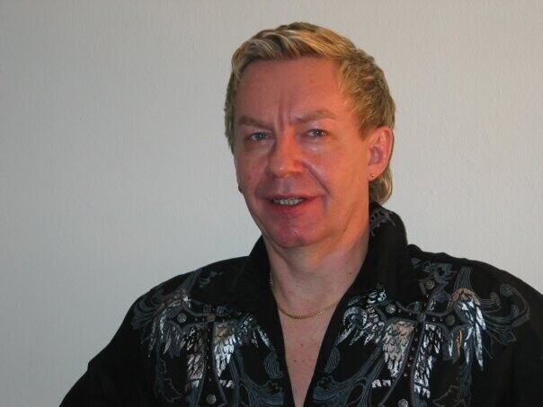 22362734  Viktor, 61 ,    New York City