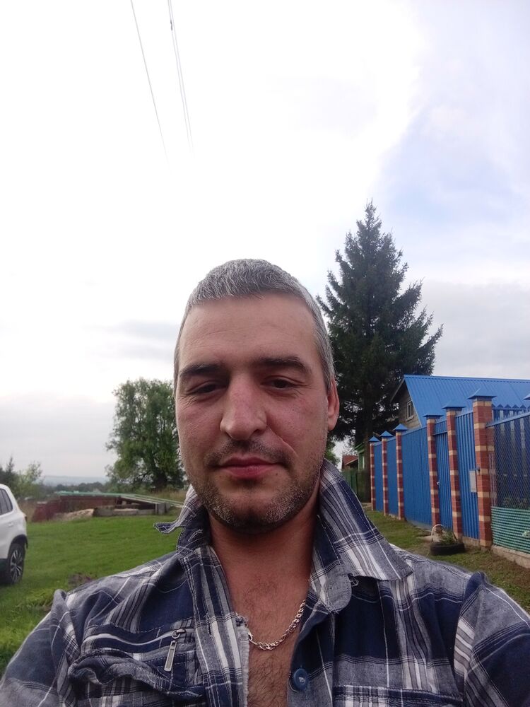  51094914  Alexander, 37 ,    