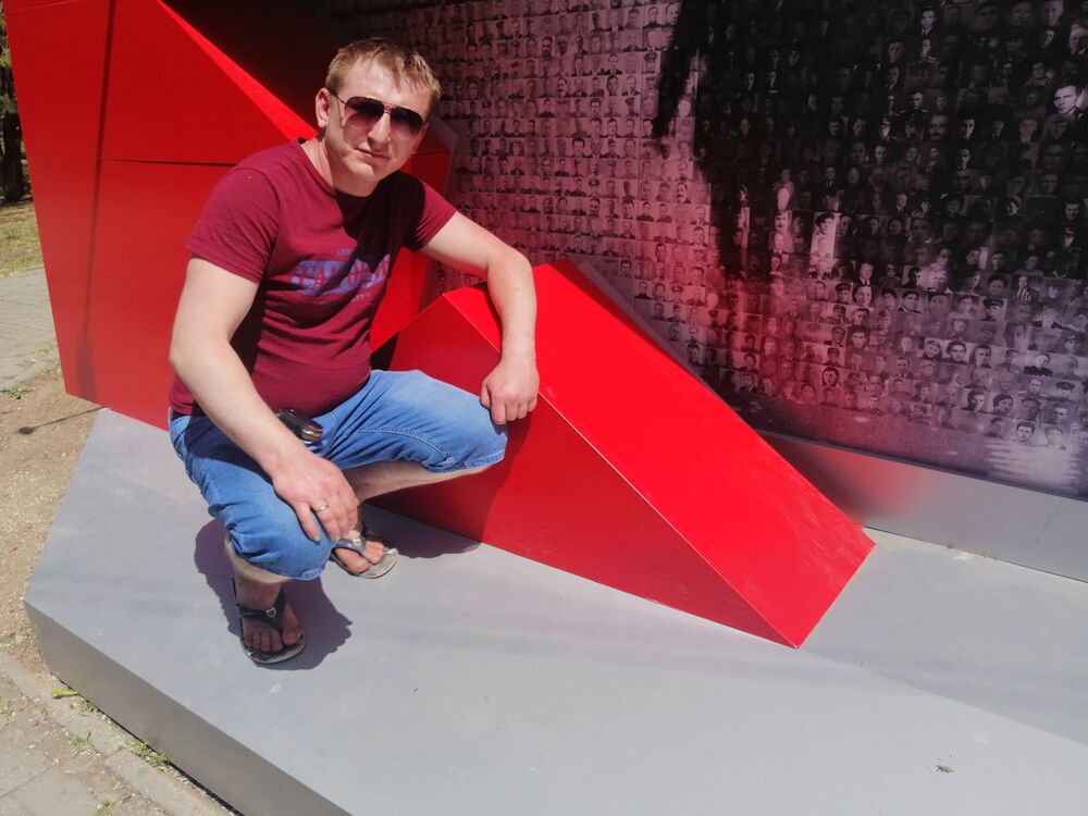  49709324  Vasily, 37 ,    