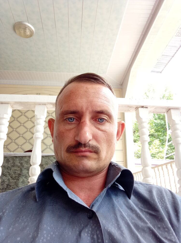  34615364  Gafur, 39 ,    