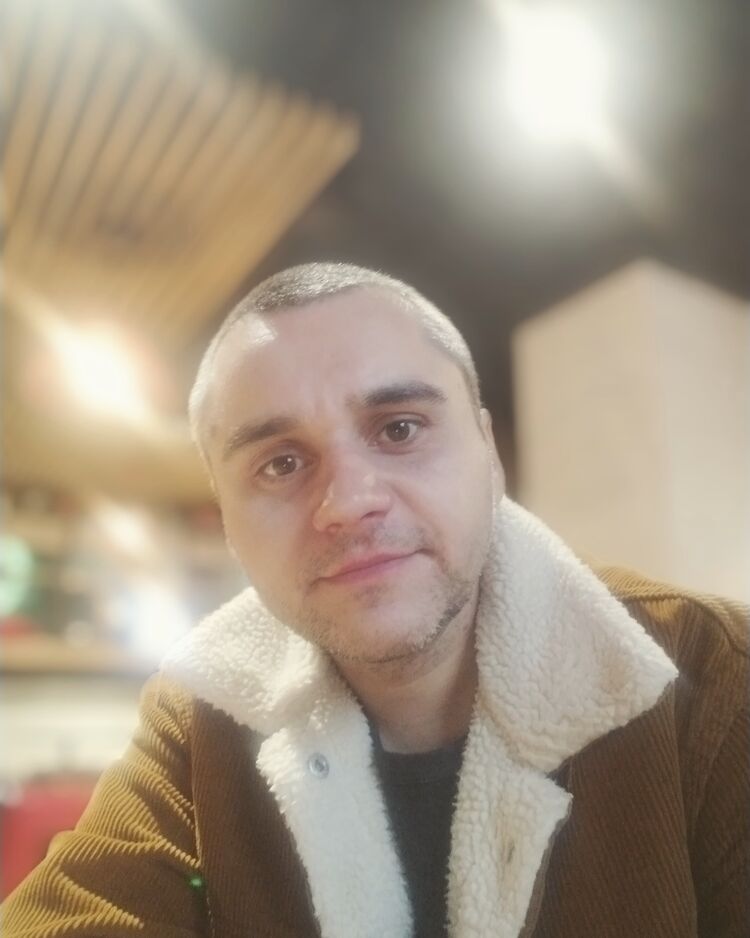  42426224  , 37 ,    