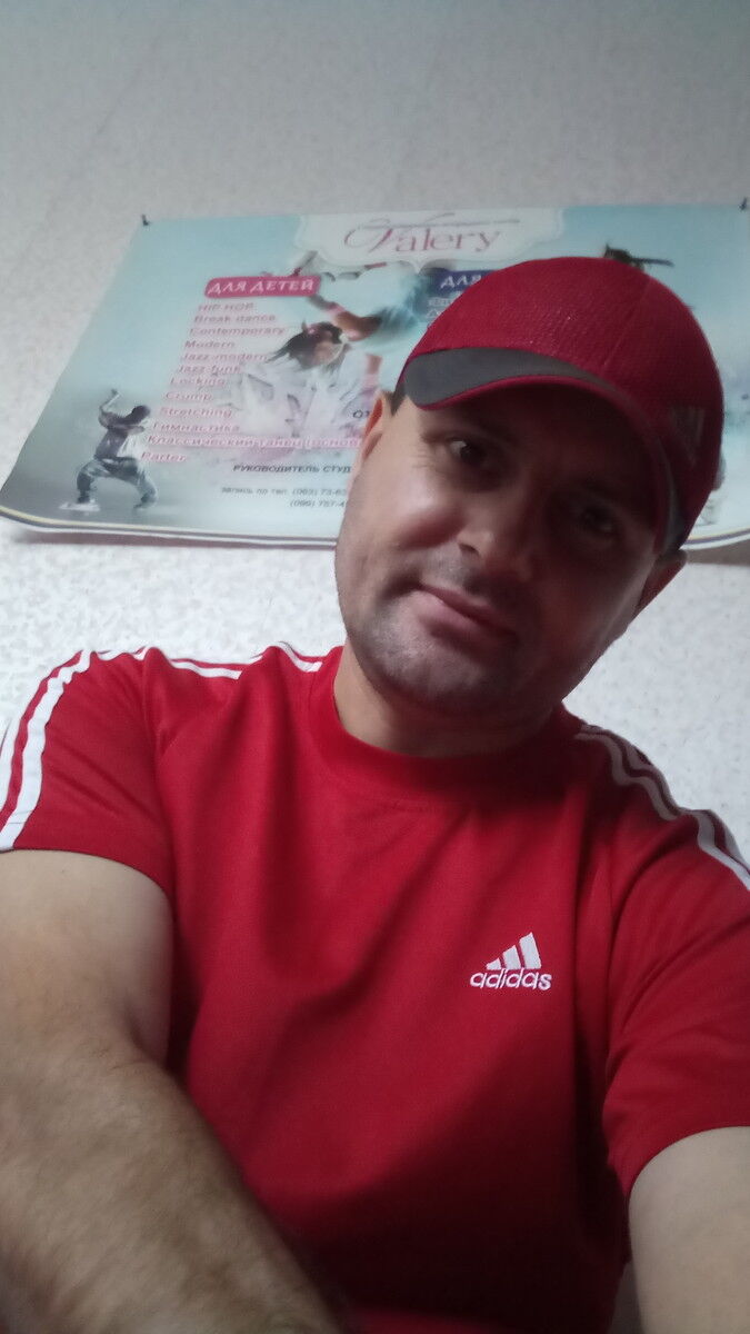  17310754  Sergei, 48 ,    