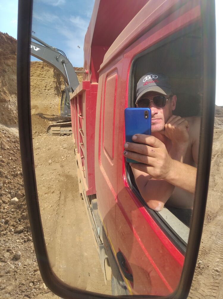  28714814  , 44 ,    