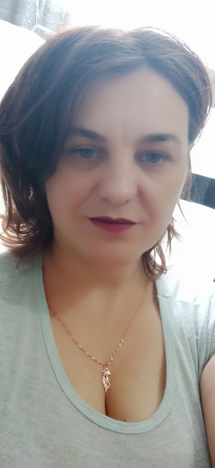  ,   Iren, 40 ,  