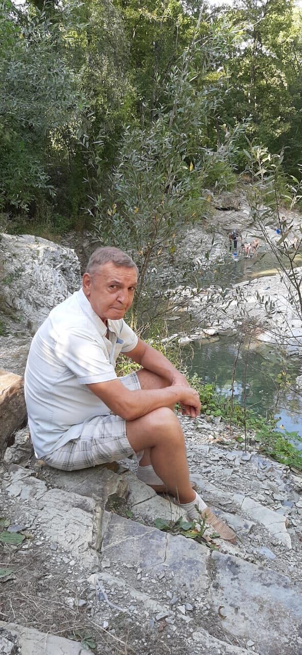  --,   Mikhail, 71 ,     , c 