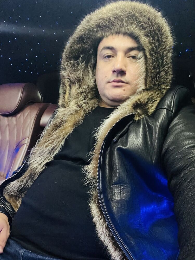  ,   Rustam, 40 ,   ,   , c , 
