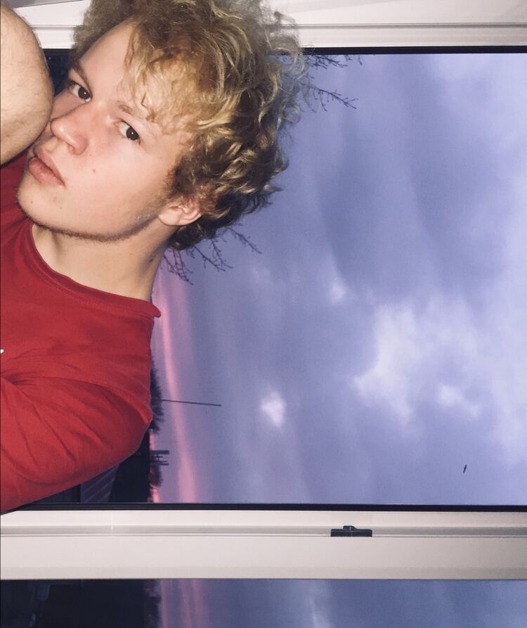  -,   , 25 ,   