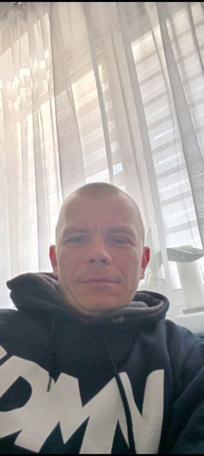  48566664  Rostislav, 40 ,    -