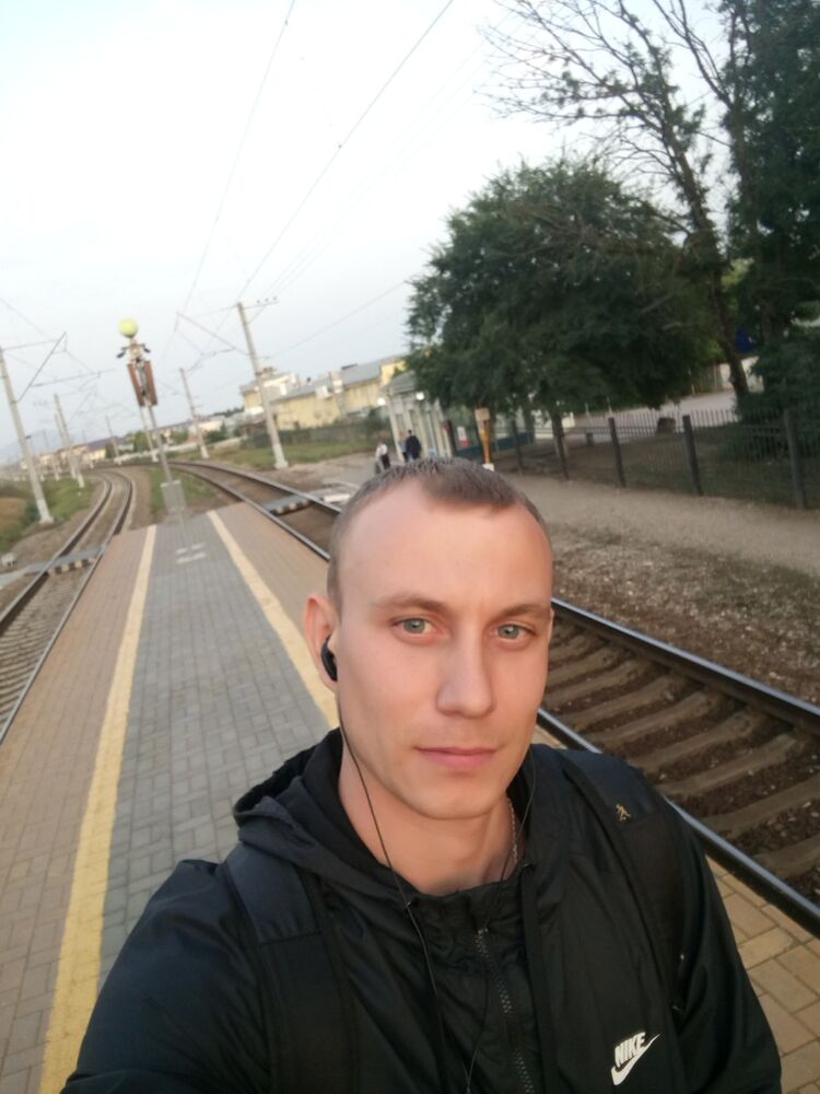  18348324  , 35 ,    