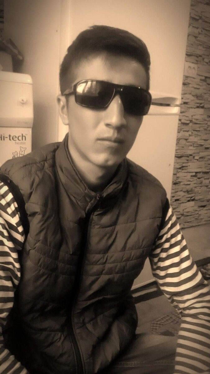  15699254  Dima, 33 ,    