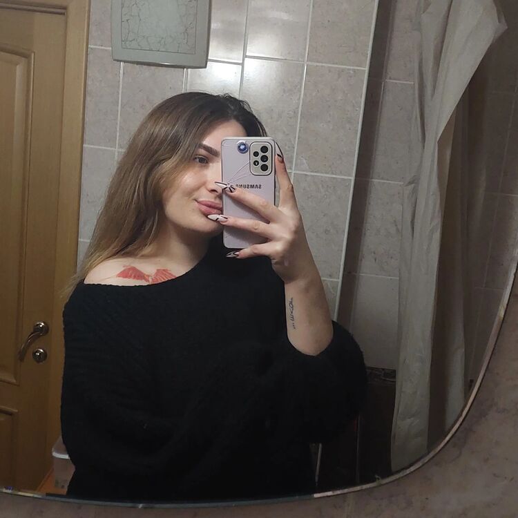  51196264  Antonina, 27 ,    
