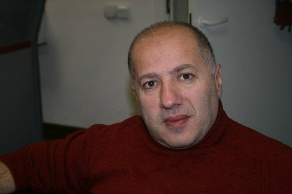  --,   Michael, 49 ,     , c 