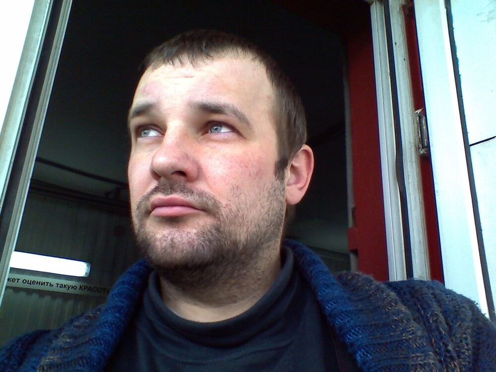  ,   Lis, 38 ,  