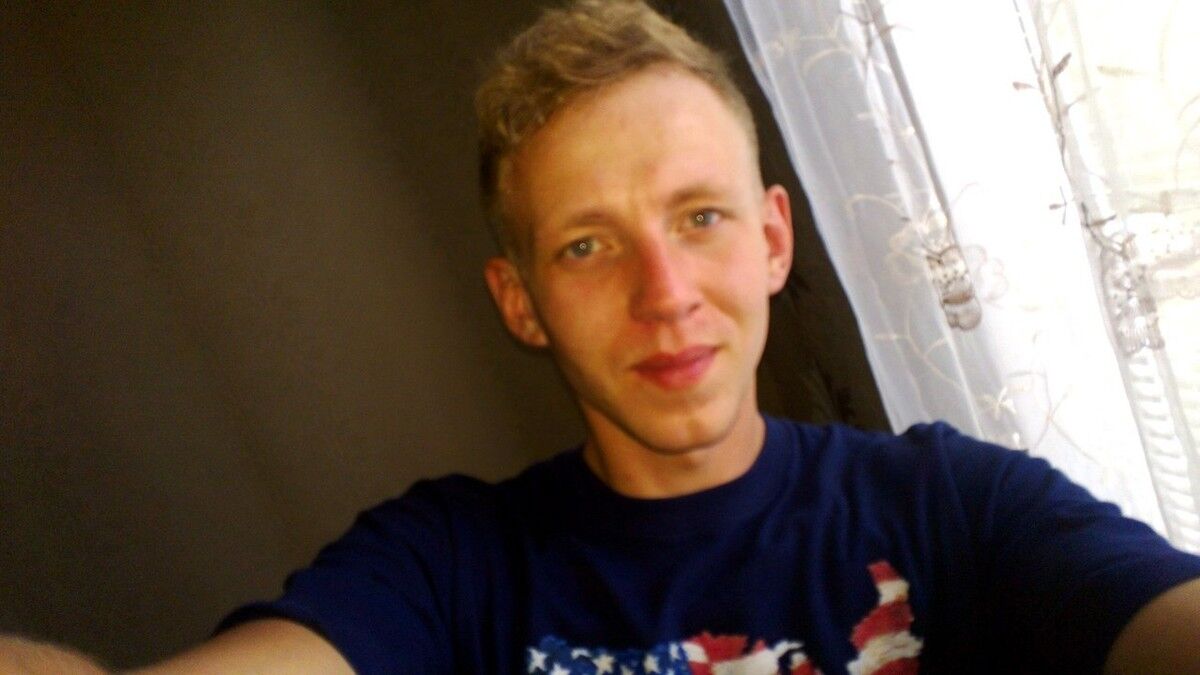  8994974  Nikolas, 33 ,    