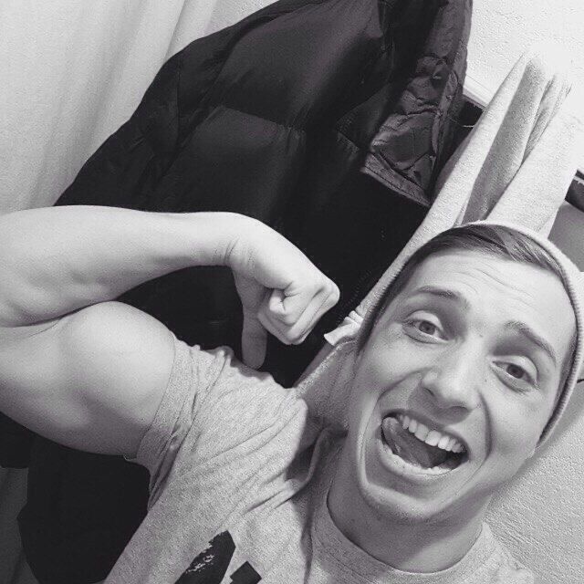 ���� 48249774 ������� Fb, 33 ����, ���� ���������� � ������