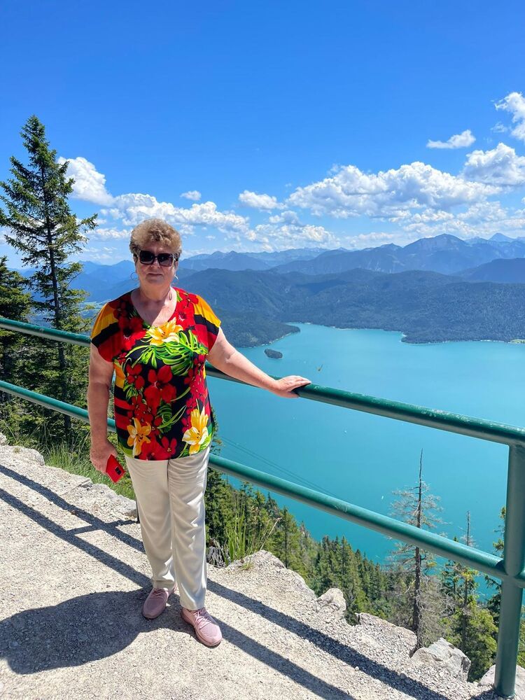  ,   Liudmila, 67 ,   c 
