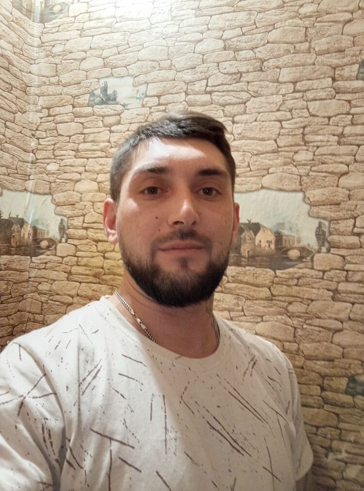  ,   Marat, 33 ,   