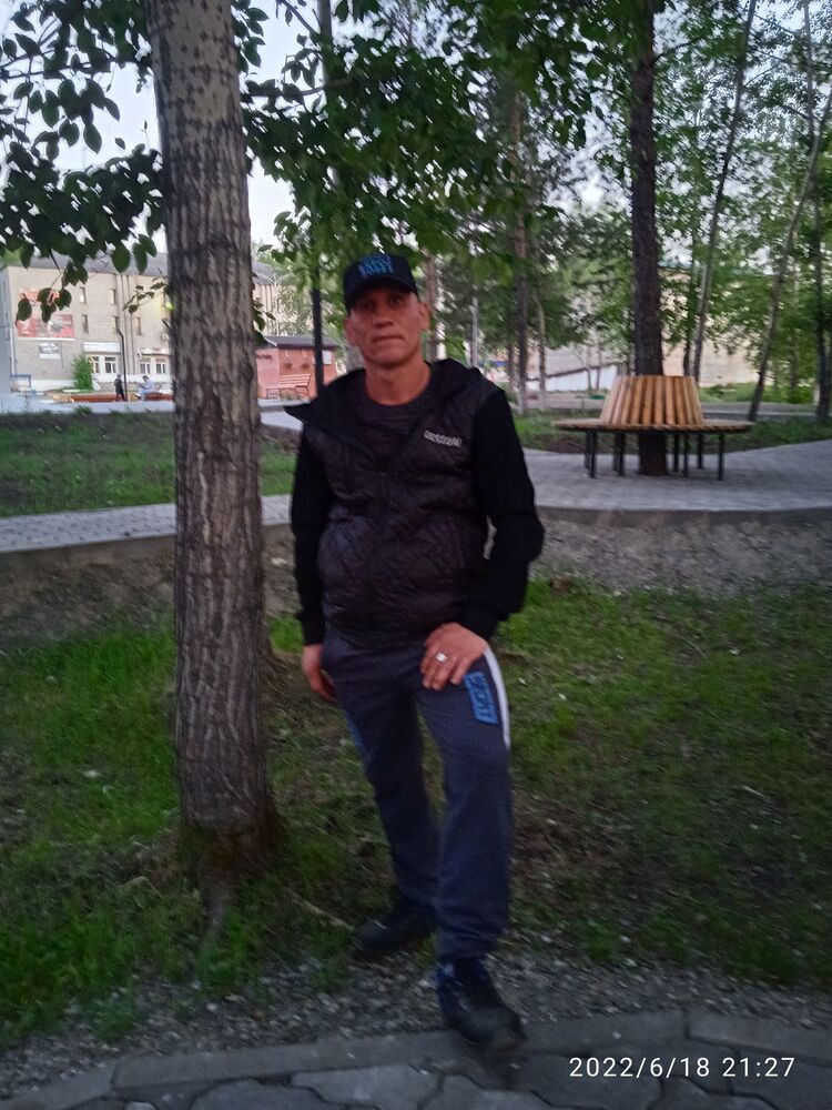  27636324  Gennady, 36 ,    