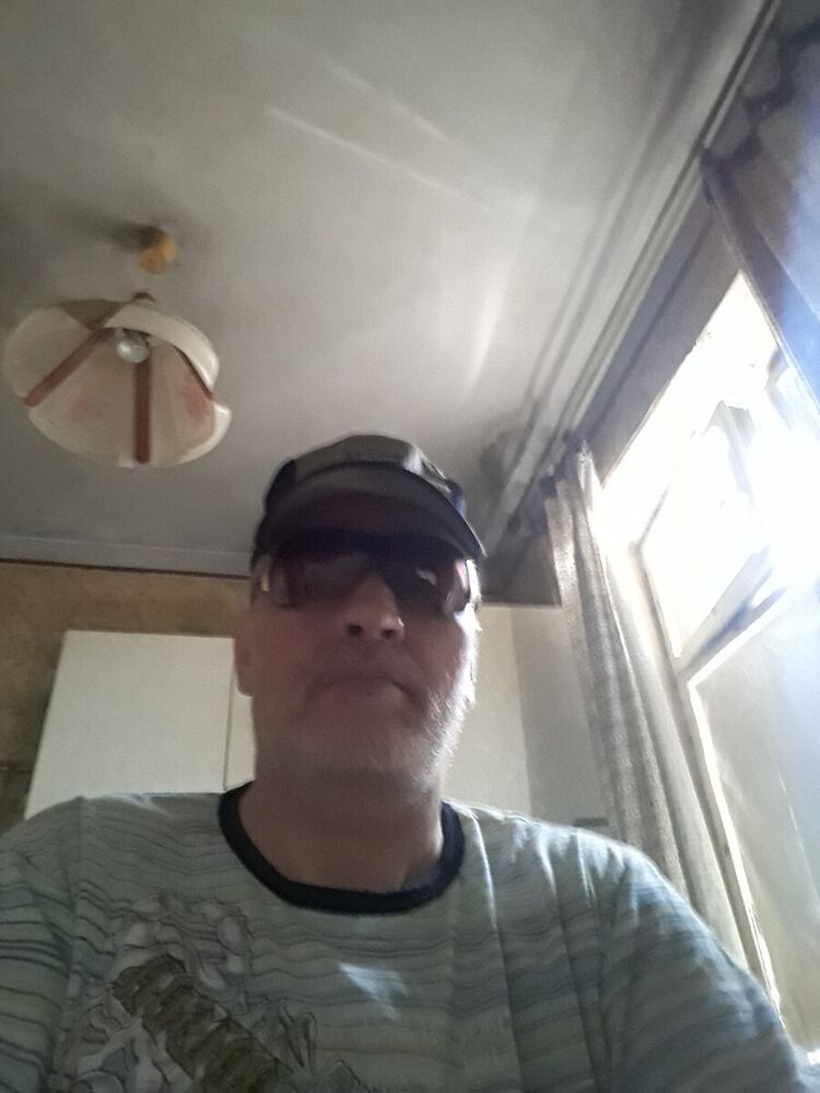  22570954  Igor, 63 ,    