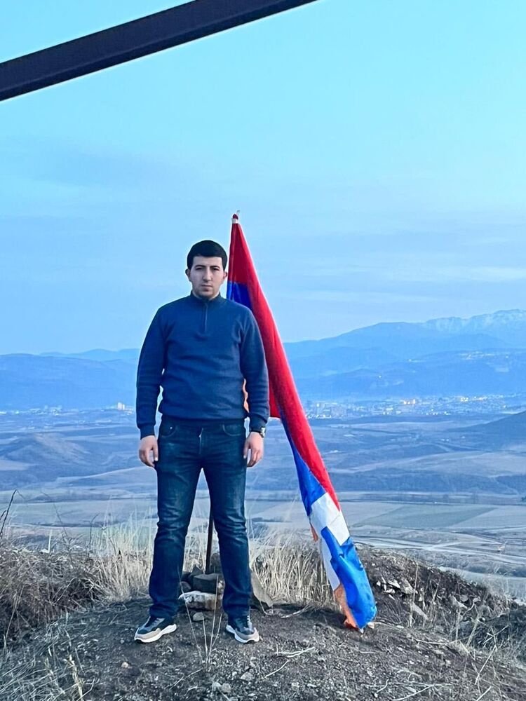  ,   Tigran, 35 ,   ,   