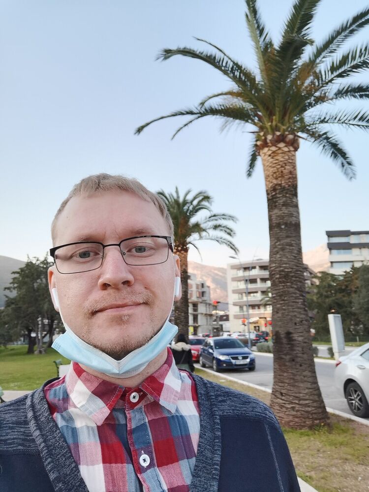  22437124  Dmitrii, 32 ,    Budva